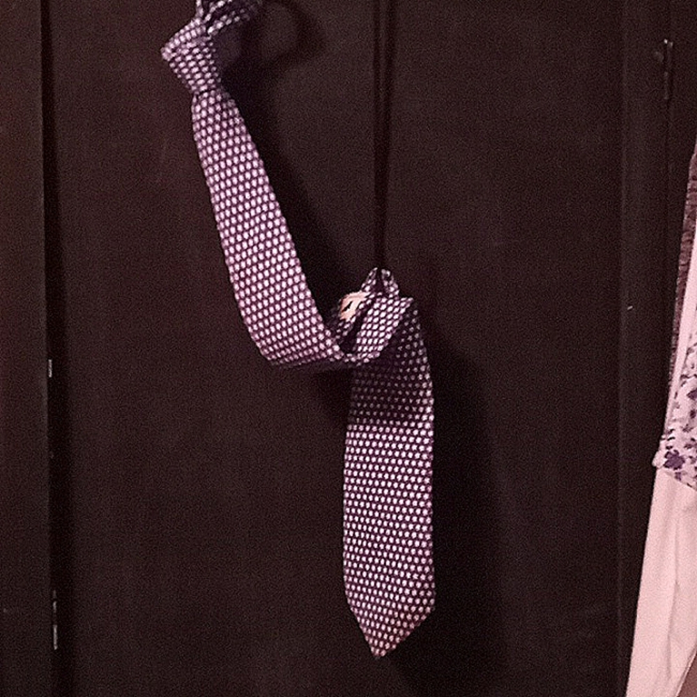 Men's necktie